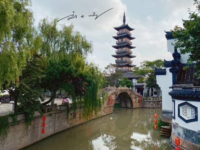 上海郊区的4a级旅游景区,历史悠久,不需要门票却几乎没什么游客