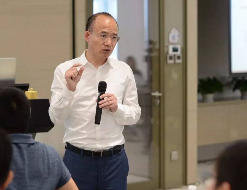 复旦教授郭广昌:辞职经商,靠3.8万赚到570亿,他是如何