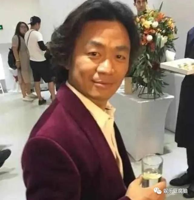 男星留长发上瘾,郑伊健引潮流,王宝强的最搞笑了!