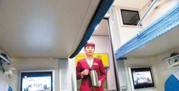 我国首个全卧铺的火车线全程727公里中途不停车只在夜间发车