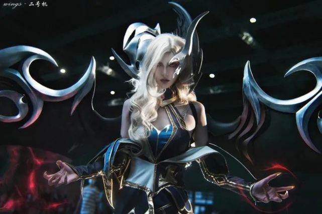 cos:至尊魔女莫甘娜"是我,我的君王,魔女的女皇!新世界的霸主.