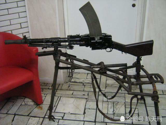 抗战武器四:不过万的哈奇开斯和麦德森机枪