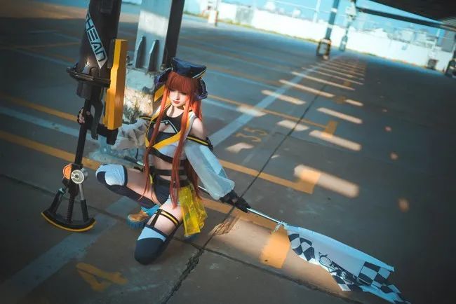 cos:明日方舟-风笛 皇后一号