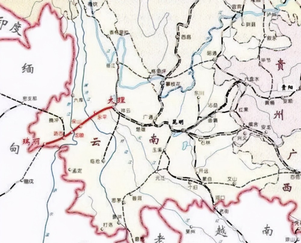 一条330千米长的铁路,历经13年终有收获,部分路段预计年底建成