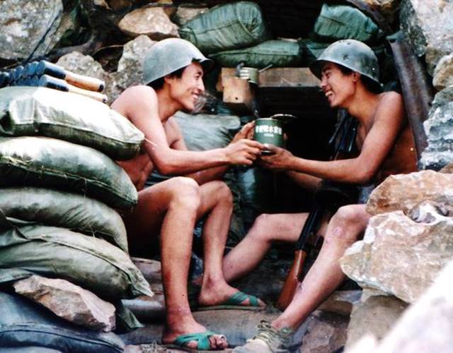 1985年,邢志强率全班坚守老山117天无一阵亡,军长亲自