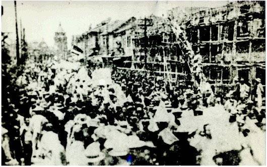大众日报记者 朱子钰 李梦馨1925年,以胶济铁路工人大罢工为序幕,青岛