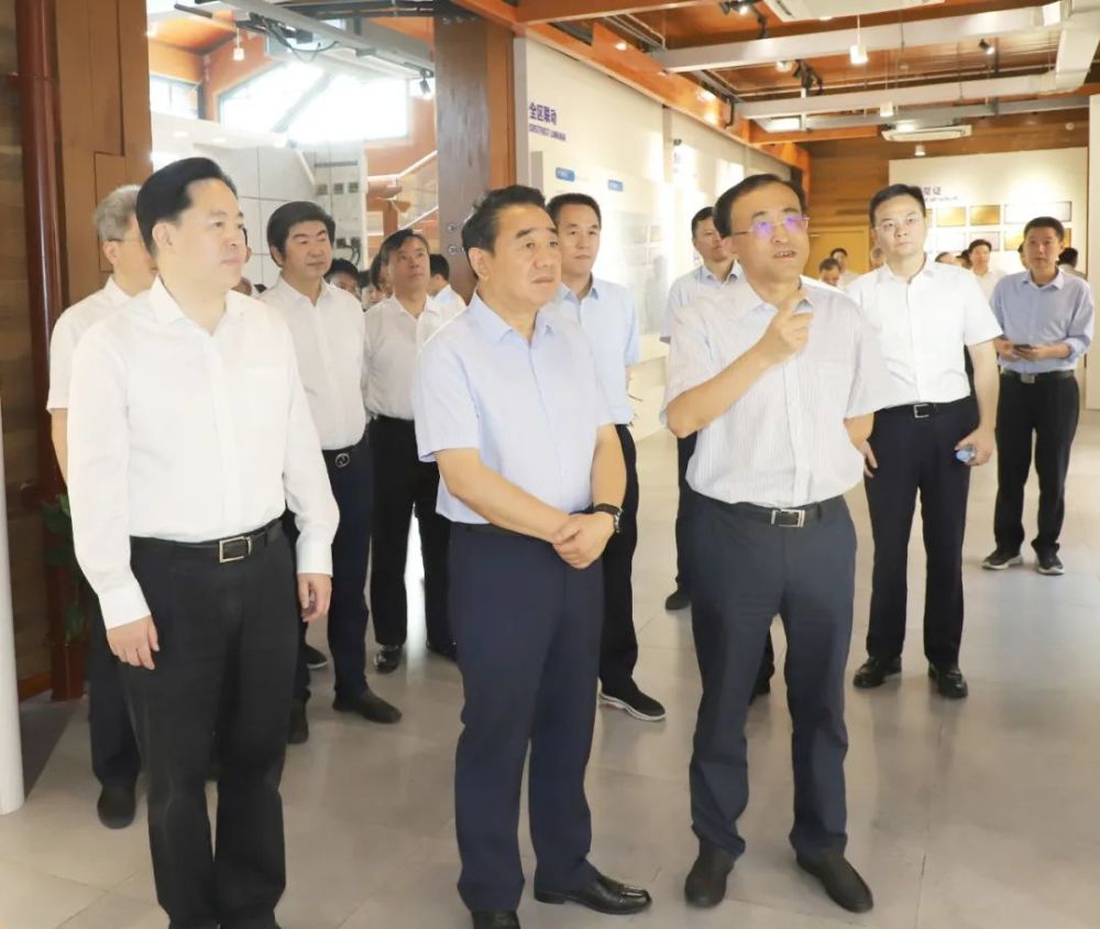 区领导陈金虎,方国强,梁一波,张耀钢,戴士福,李林,江建文,石旭涌,徐俊