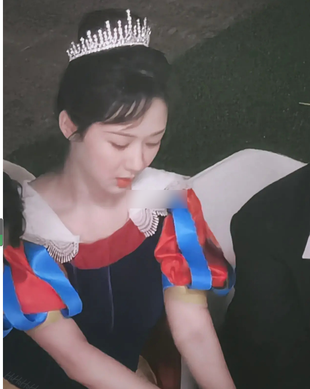 杨紫cos白雪公主好惊艳