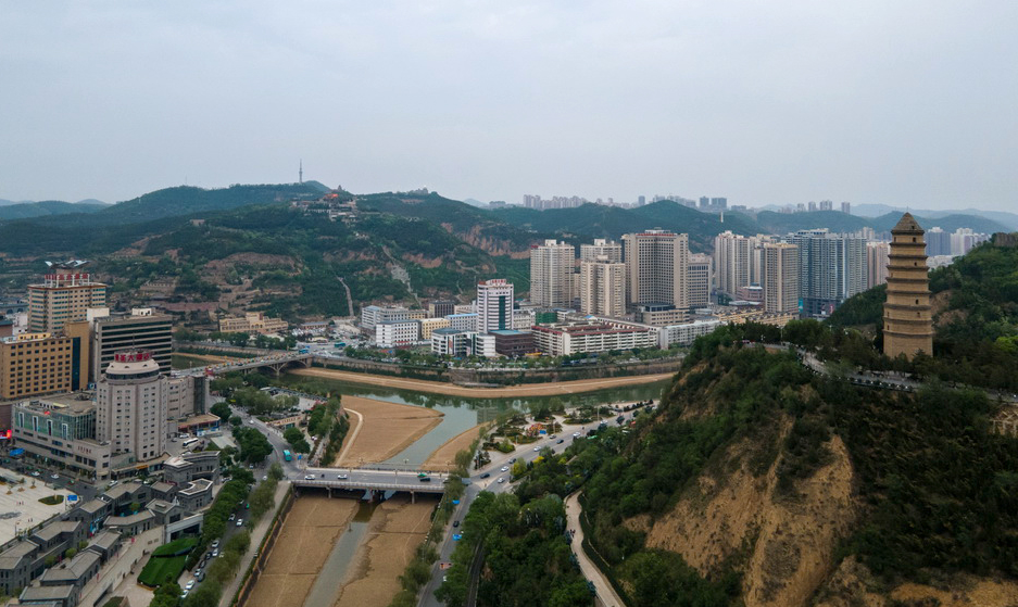 延安市区人口_延安削山建新城 愚公移山终于不再是传说