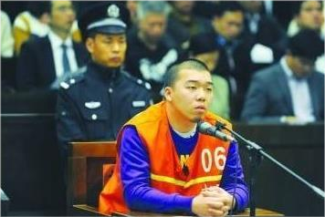 南京"富二代杀妻案"纪实:砍妻60多刀未判死刑,入狱后连伤五人