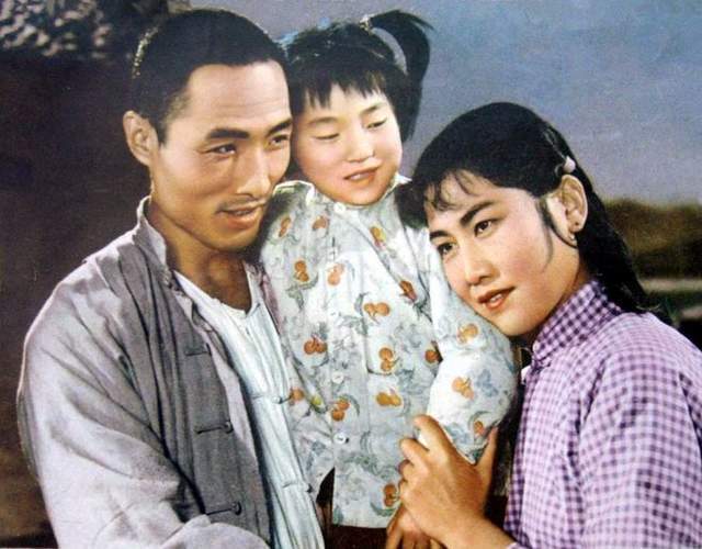 电影《李双双》剧照(张瑞芳,仲星火主演)