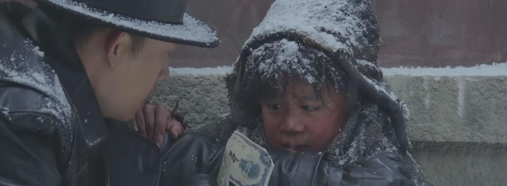 电影《悬崖之上》影评:为了捧一个女孩子,把剧本逼瘸了