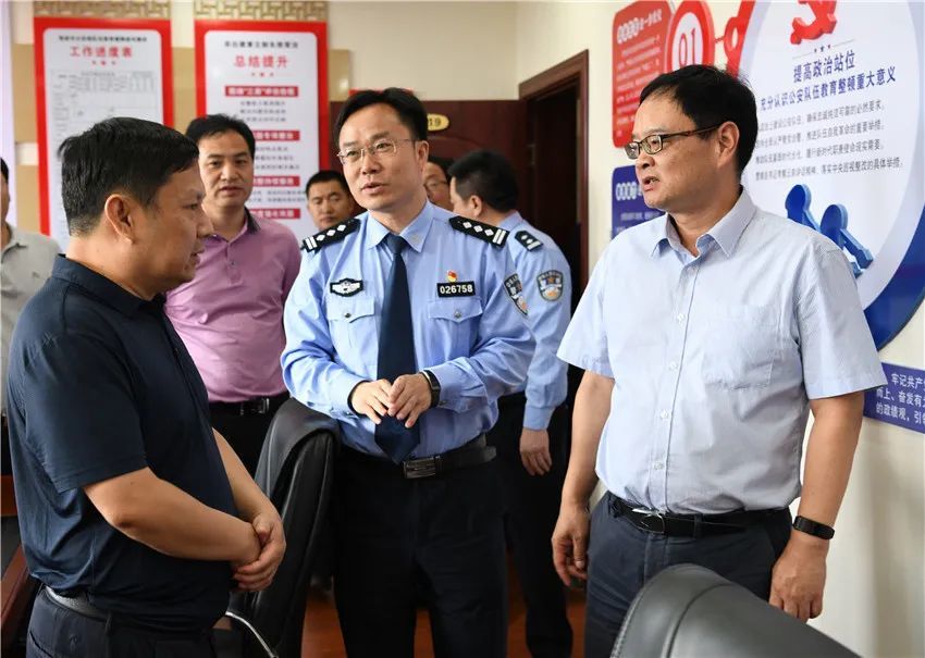 曲靖市委常委,市委政法委书记张钧同志到宣威市公安局