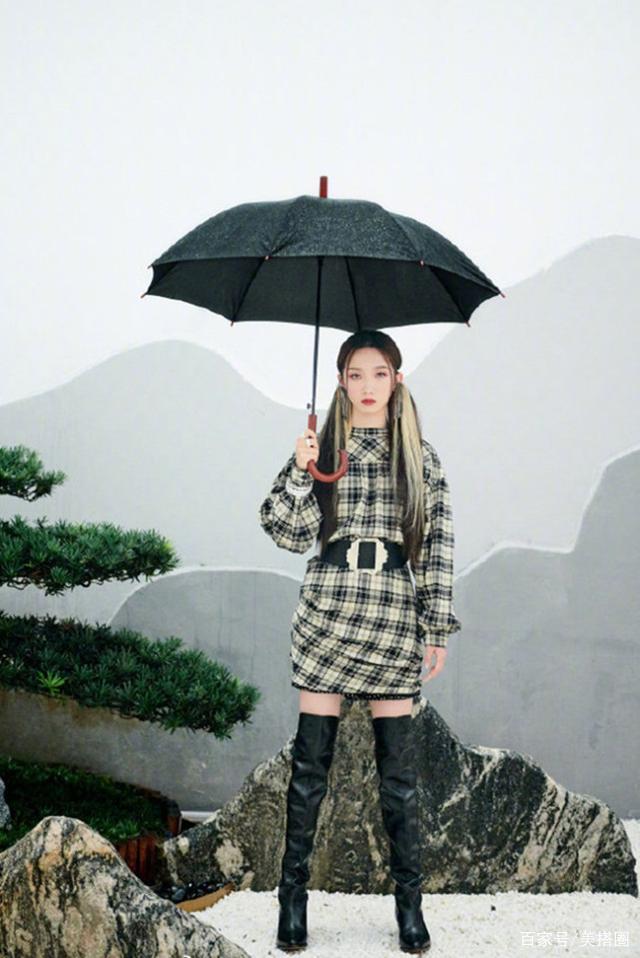 难怪很少见孟美岐穿长靴