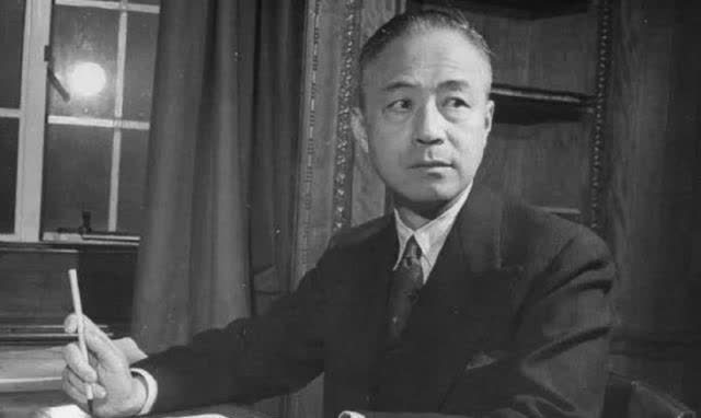 中将,老婆被中统局长抢走,晚年成算命先生