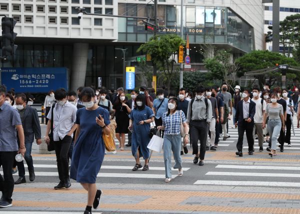 外媒:韩国将首尔疫情管制措施提高至最高等级