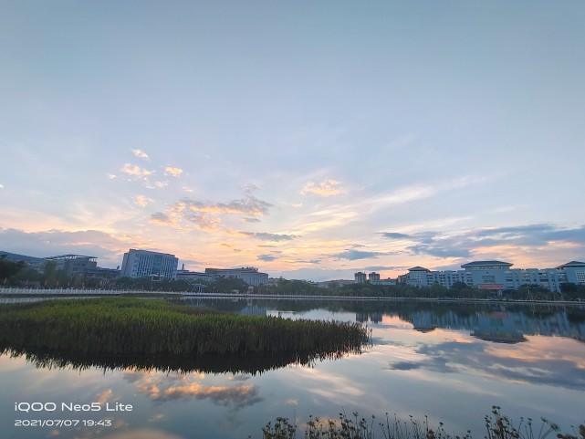 文山人工湖风景