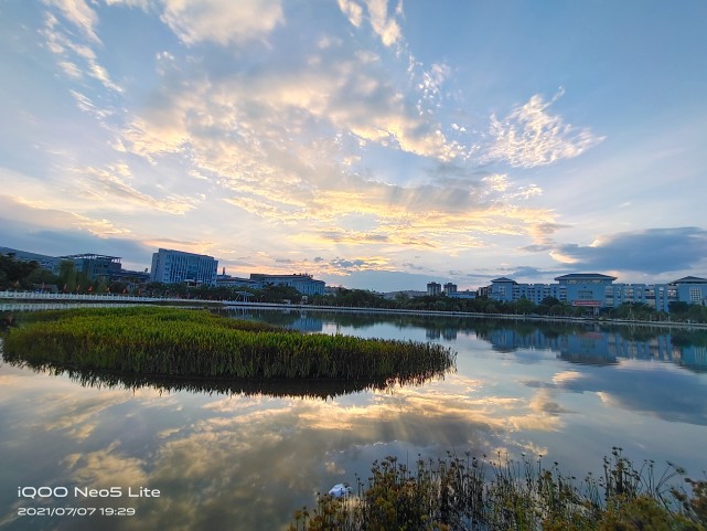 文山人工湖风景