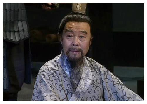 孔融被斩前,哀求曹操放过自己妻儿,9岁儿子说了8字,成千古名言