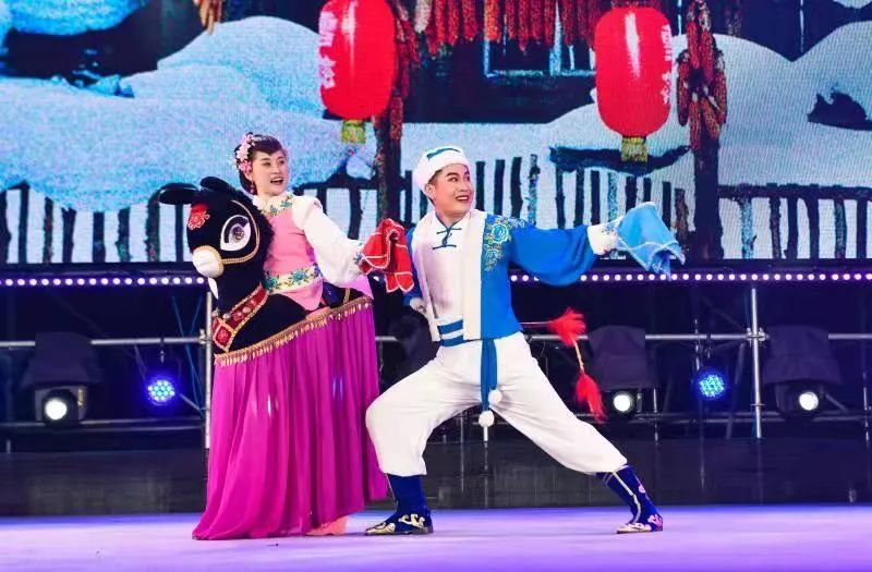 吉林省民间艺术团二人转专场唱靓精彩夜吉林