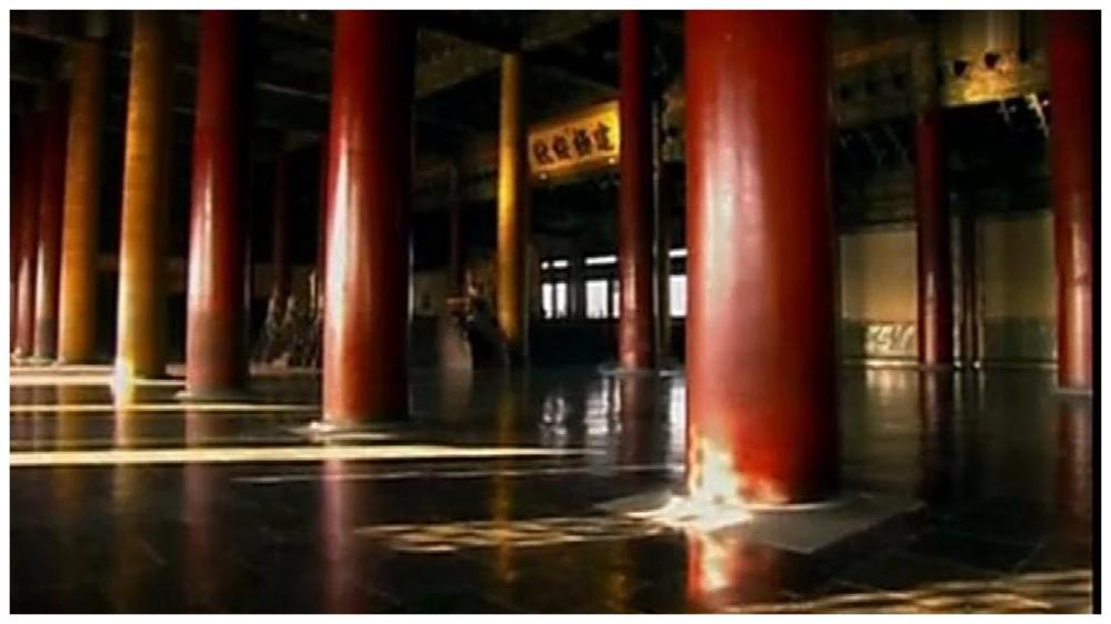 他将明朝的都城从南京迁到了北京,之后在北京城建造了故宫,到现在已经