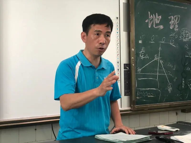 "湖南省优秀共产党员"陈昌辉:甘将心血化时雨 润出桃李绽芬芳