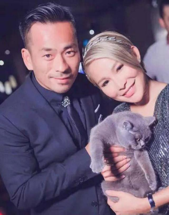 梁安琪与洗米华关系匪浅,何超琼发难,四太背后有人为她撑腰?