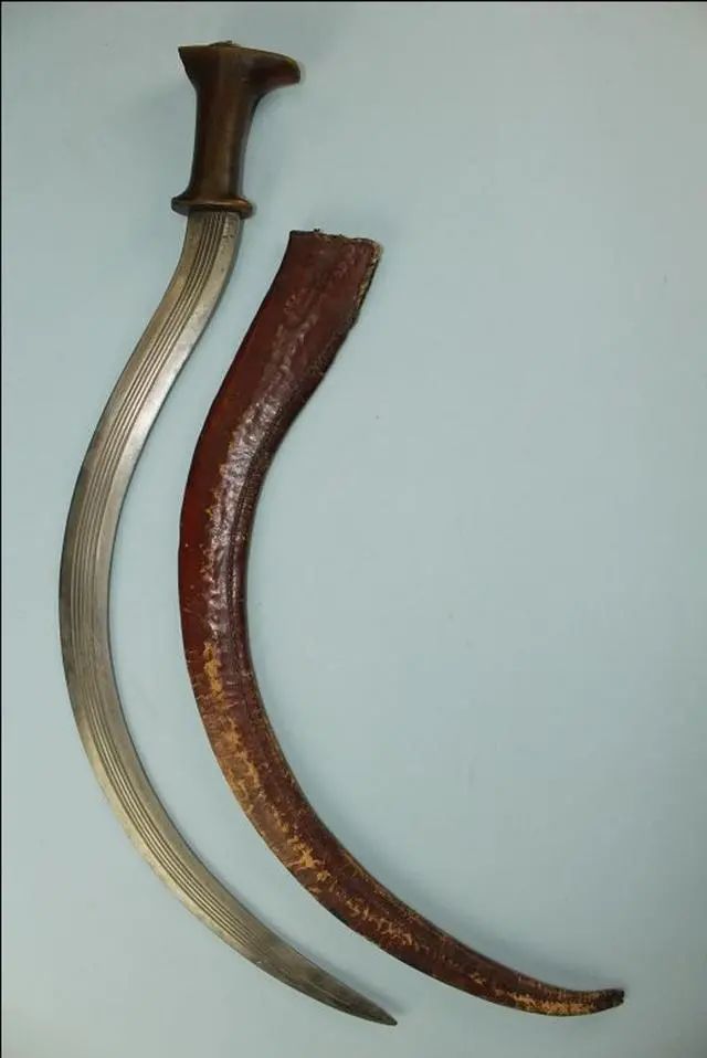 弯如玄月,两侧开刃——造型奇特的埃塞俄比亚弯刀