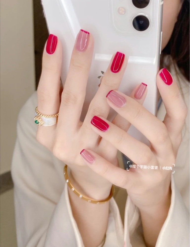 纯欲甜飒风 巨显白莓莓浆果色法式跳色美甲