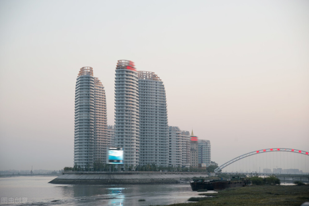 浙江省各市2021年gdp_江苏苏州与浙江杭州的2021年上半年GDP谁更高(2)