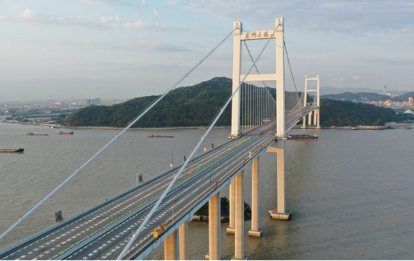 投资虎门大桥因港珠澳大桥怒怼李嘉诚还捐了4条高速公路