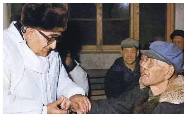 延安美女苏菲婚姻美满,另一美女吴光伟被裹挟去了台湾,晚年落寞
