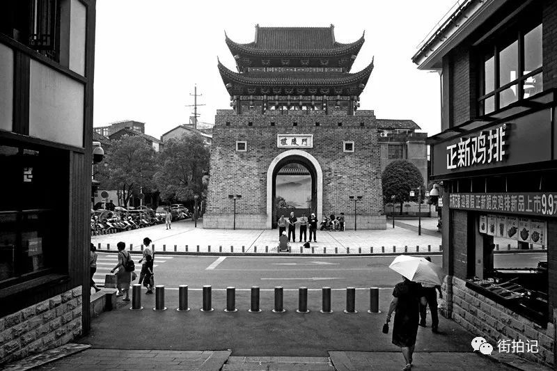 境东至萍乡杨岐山 西至湘江沿岸 三国时,醴陵属吴国荆州长沙郡 醴陵门