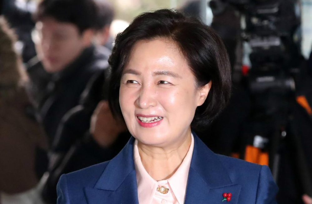 韩国将迎来第2位女总统?下届大选黑马登场,朴槿惠收到