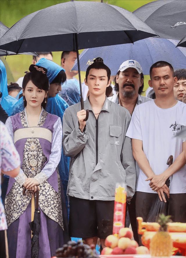 当紫川遇上演员：一场“紫色”盛宴的搞笑故事