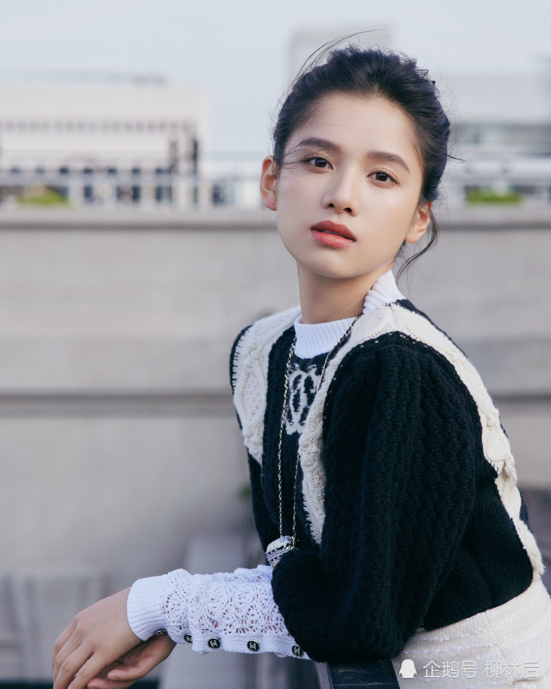 张婧仪外滩大片风的爱抚