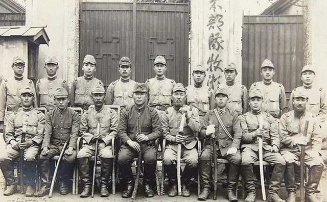 1938年抗日英雄宪兵队前拍遗照后遭砍杀80年后身份曝光