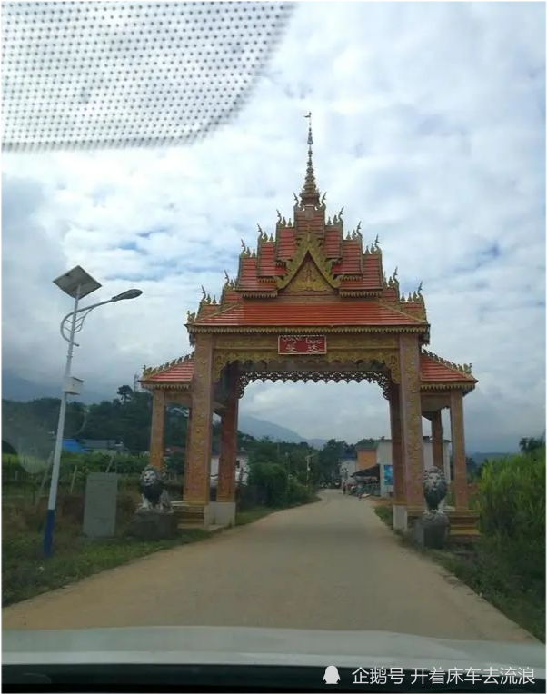 自驾床车从东北穿越中国来到彩云之南-在西双版纳驻车的旅行休闲时光