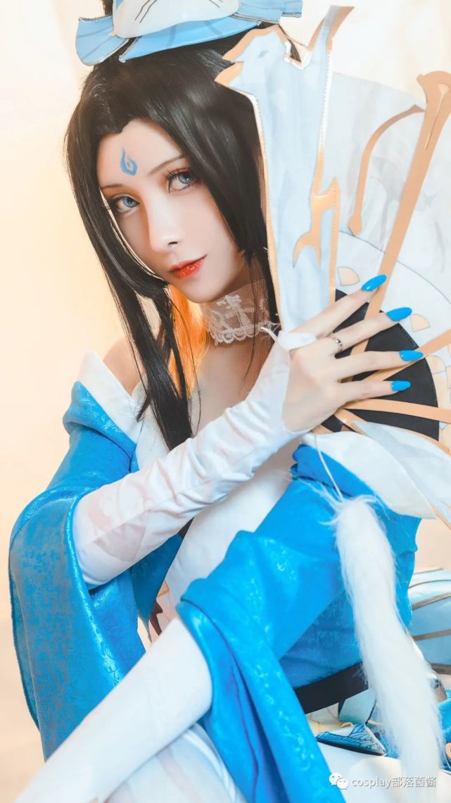 cos:王者荣耀不知火舞魅语cos正片@奶狮