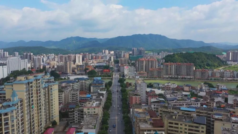 2021年仁化县全国文明城市建设工作推进会召开