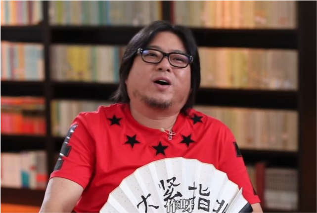 高晓松的神坛坠落史:从大众敬仰到万人唾骂,他经历了