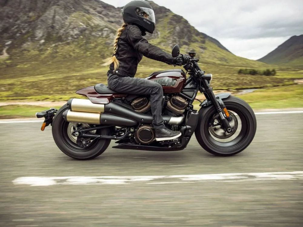 约合9.7万人民币,哈雷新款sportster1250 s海外发布