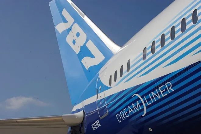 波音787被称为"梦想客机(dreamliner"