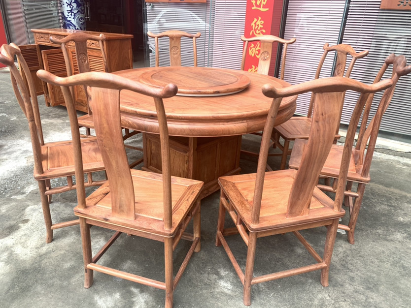 缅甸花梨木1米38官帽椅餐桌 大果紫檀餐厅红木圆餐桌