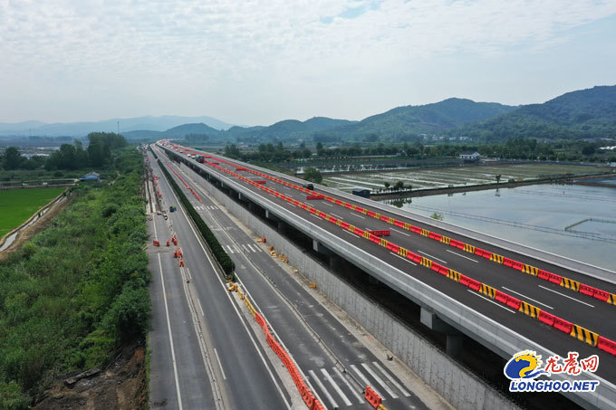 宁合高速公路南京段扩建工程后圩特大桥建成通车