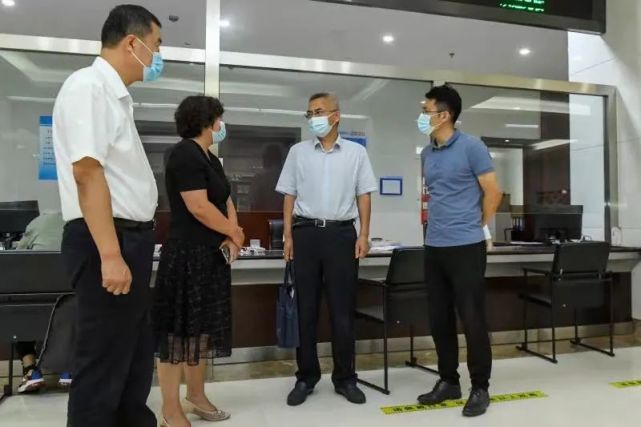 贾堤到新立街道调研