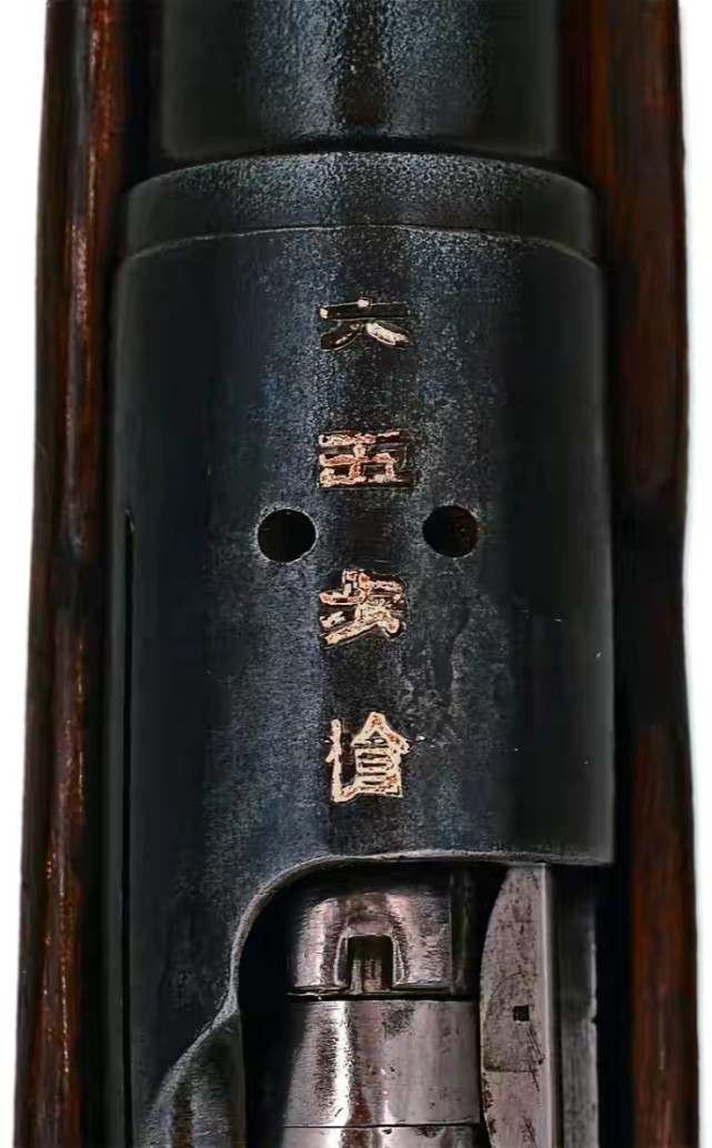 高铁智能铺轨“左右开弓”