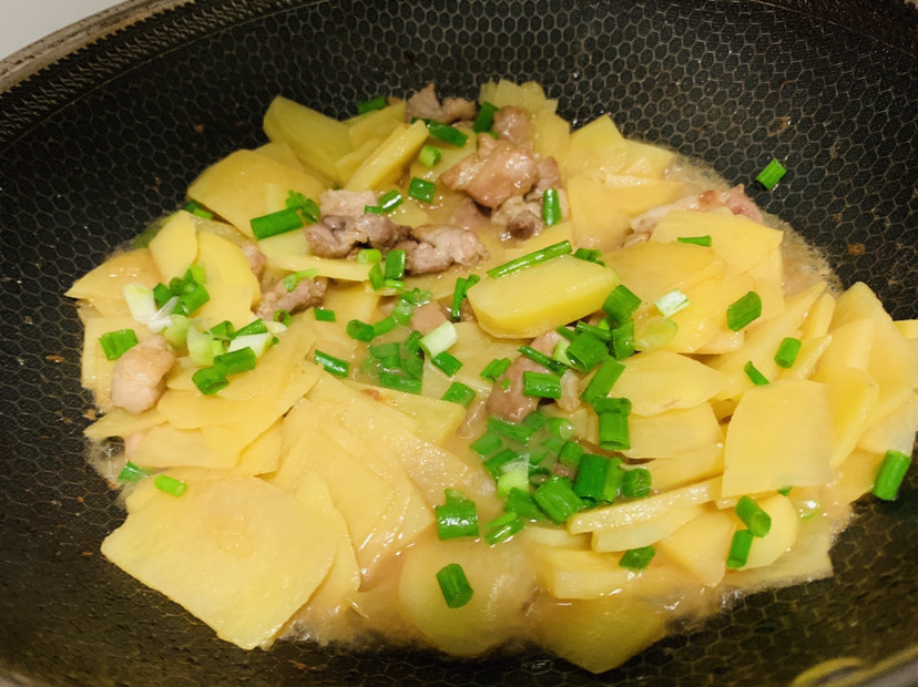 家常菜:土豆炒肉,最简单的食材,炒出不一样的味道