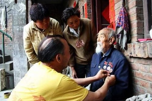 西北刀王有多神勇带伤砍翻13名日寇晚年活到90岁高寿