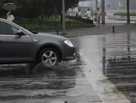 出行提示|雨天出行一定要注意